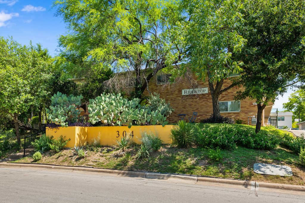 304 E 33rd #8 Austin, Texas 78705