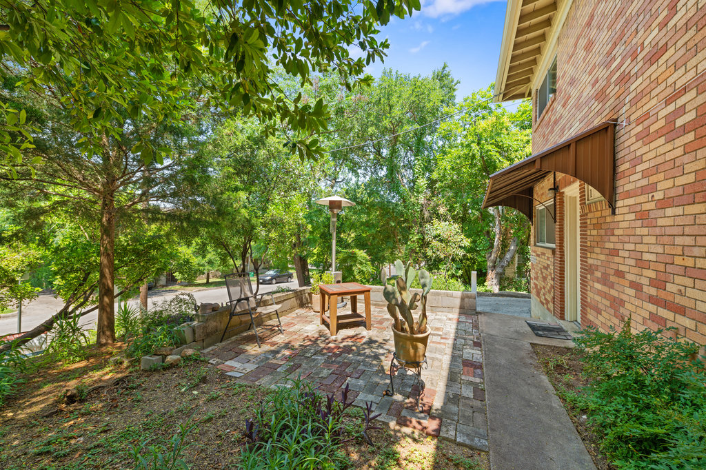 304 E 33rd #8 Austin, Texas 78705