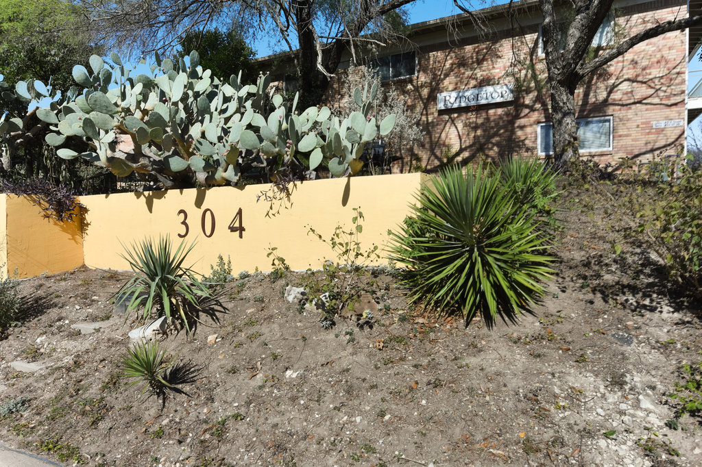 304 E 33rd #8 Austin, Texas 78705