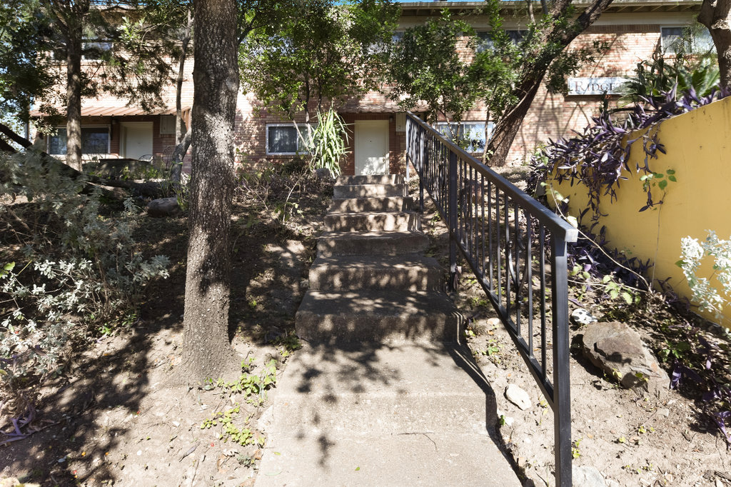304 E 33rd #8 Austin, Texas 78705