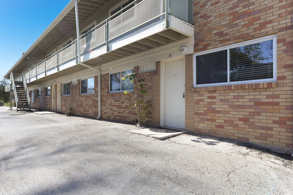 304 E 33rd #8 Austin, Texas 78705