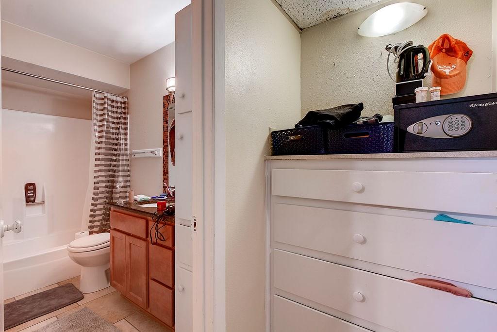 1000 W 26th St #216 Austin, Texas 78705