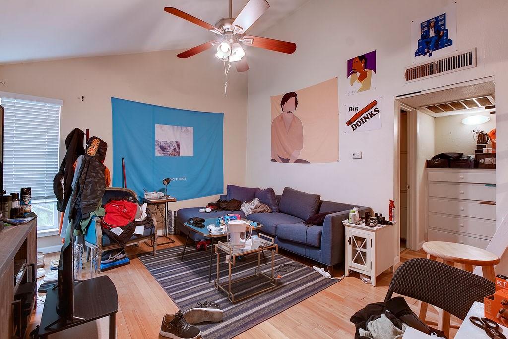 1000 W 26th St #216 Austin, Texas 78705