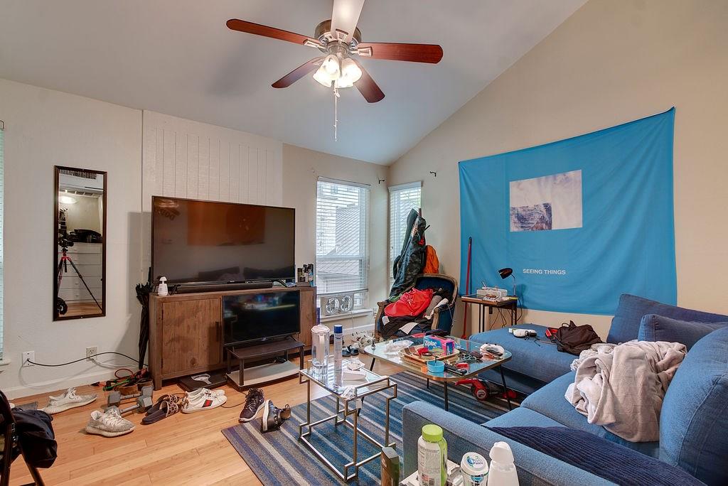 1000 W 26th St #216 Austin, Texas 78705