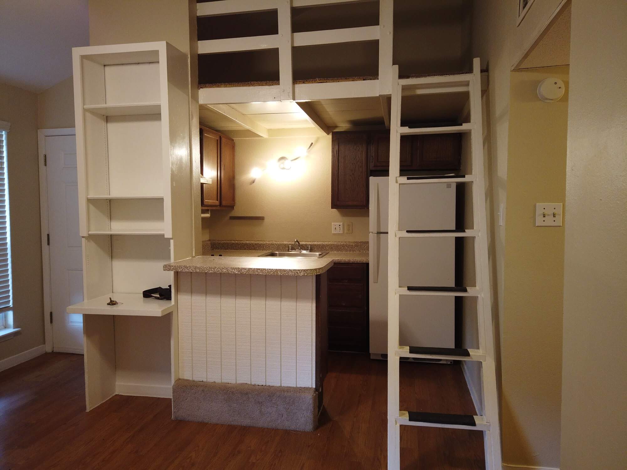 1000 W 26th St #209 Austin, Texas 78705