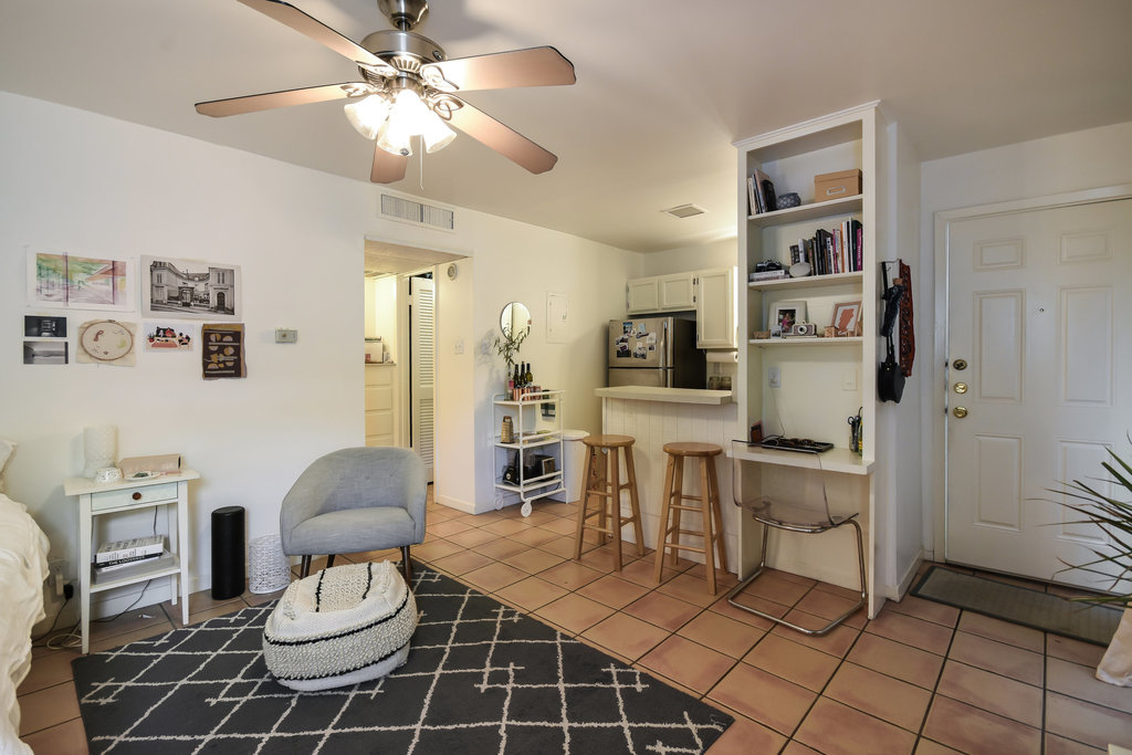 1000 W 26th St Austin, Texas 78705