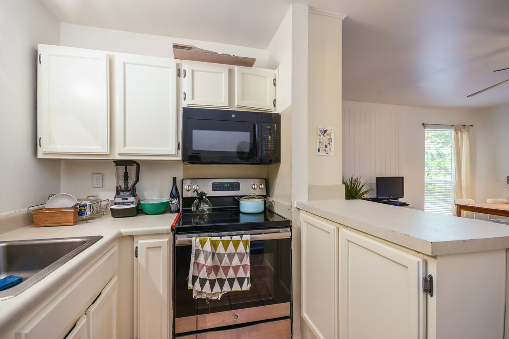 1000 W 26th St Austin, Texas 78705