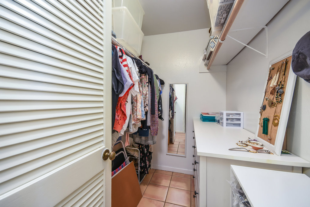 1000 W 26th St Austin, Texas 78705