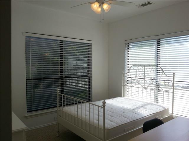704 W 21st #303 Austin, Texas 78705
