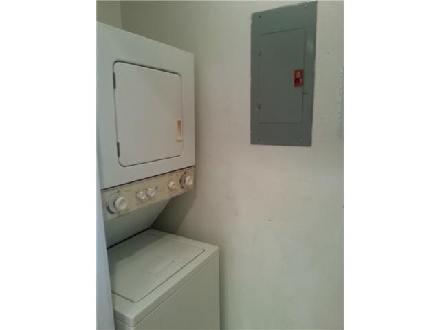 704 W 21st #303 Austin, Texas 78705