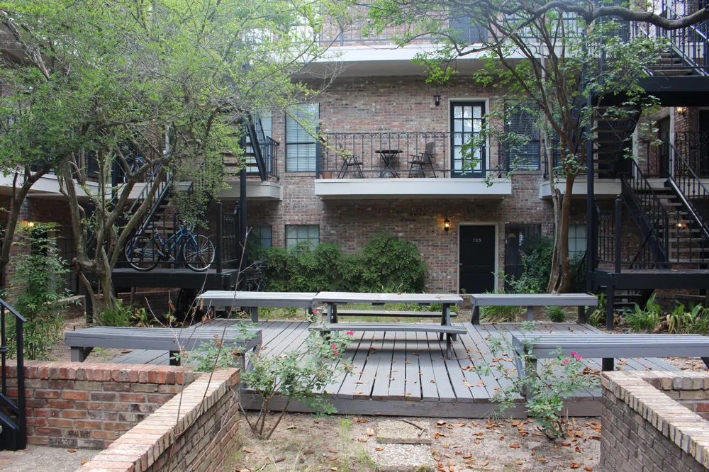 2801 Rio Grande #202 Austin, Texas 78705