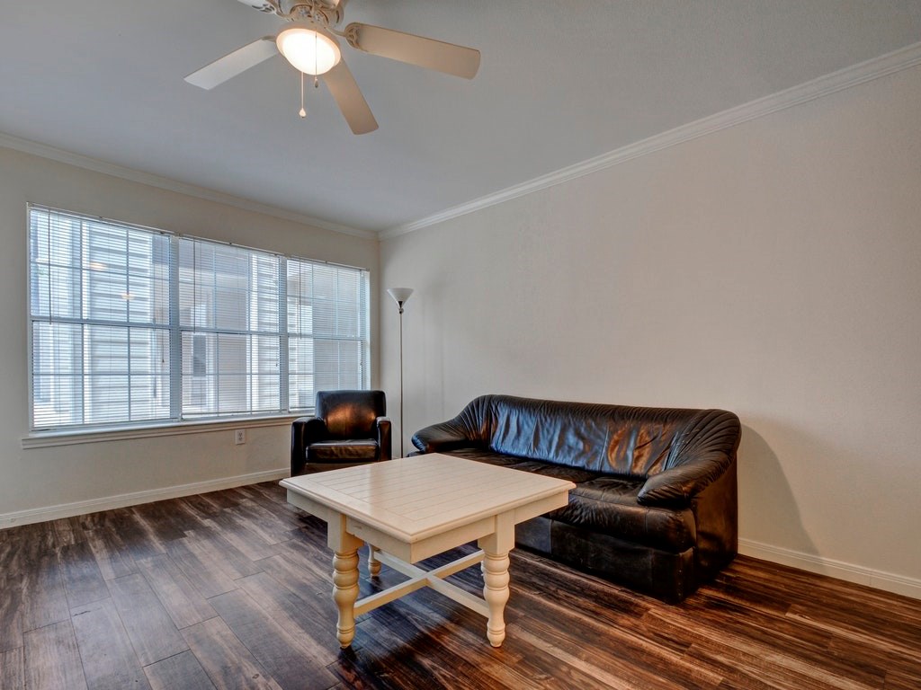 501 W 26th St #102 Austin, Texas 78705