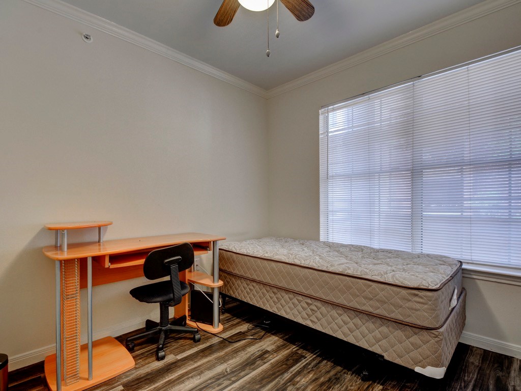 501 W 26th St #102 Austin, Texas 78705