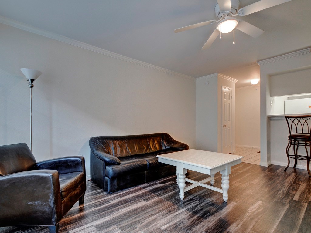 501 W 26th St #102 Austin, Texas 78705