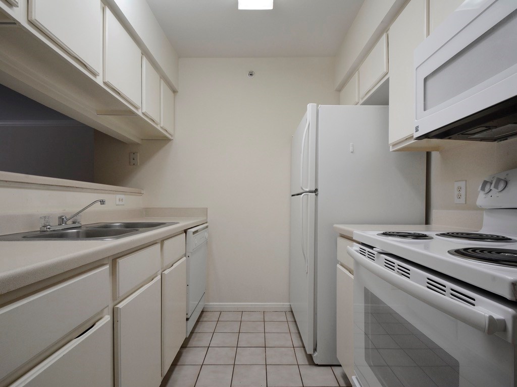 501 W 26th St #102 Austin, Texas 78705