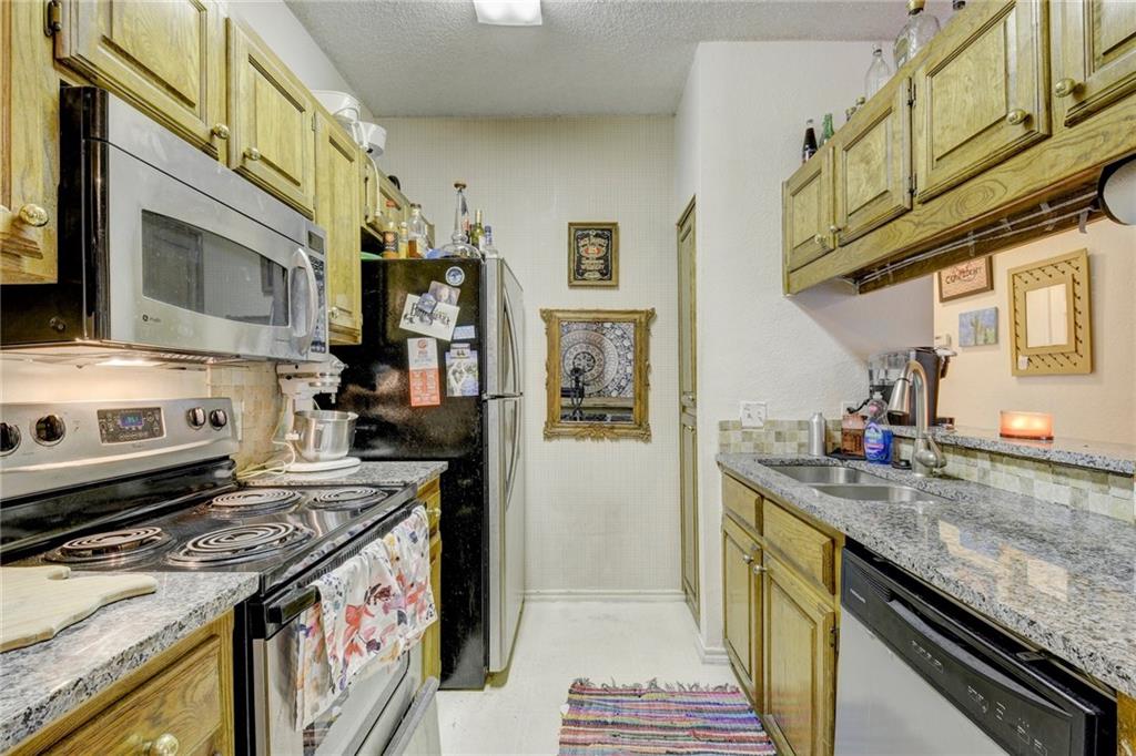 914 W 26th #206 Austin, Texas 78705
