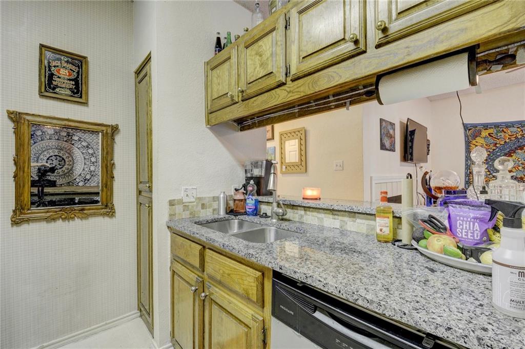 914 W 26th #206 Austin, Texas 78705