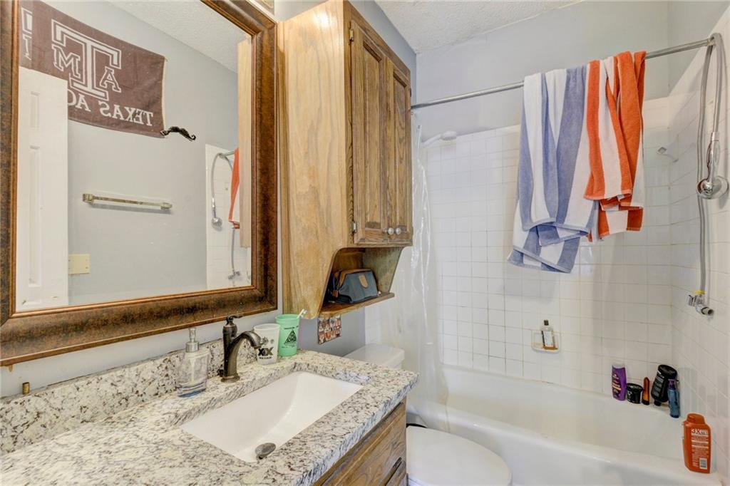 914 W 26th #206 Austin, Texas 78705
