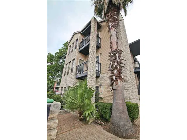 711 W 21st #101 Austin, Texas 78705