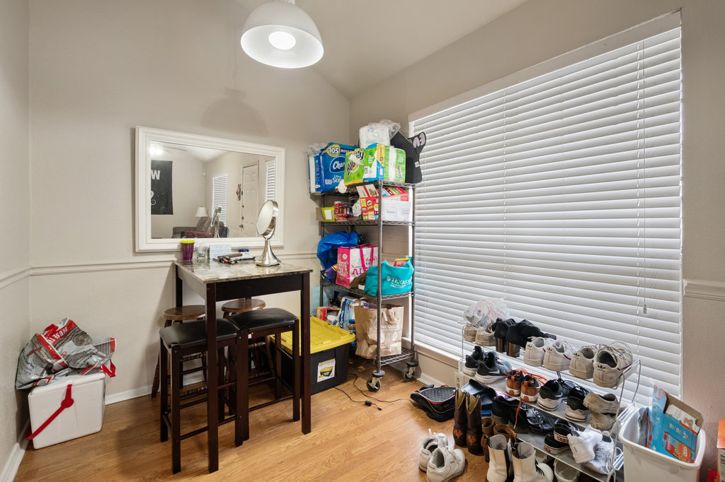 2811 Rio Grande #302 Austin, Texas 78705
