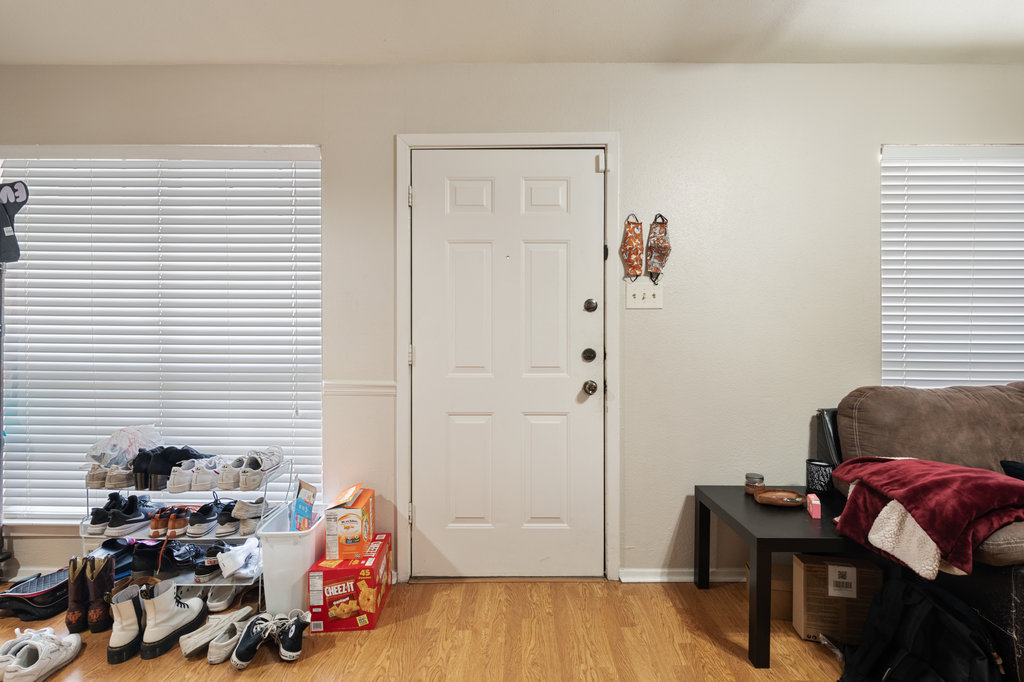 2811 Rio Grande #302 Austin, Texas 78705