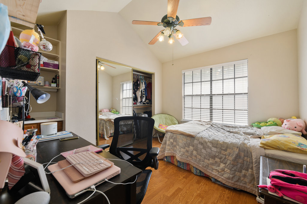 2811 Rio Grande #302 Austin, Texas 78705