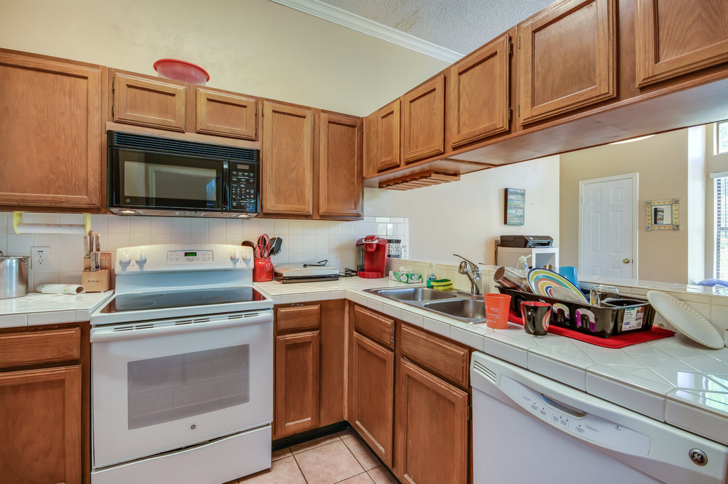 2802 Nueces #312 Austin, Texas 78705