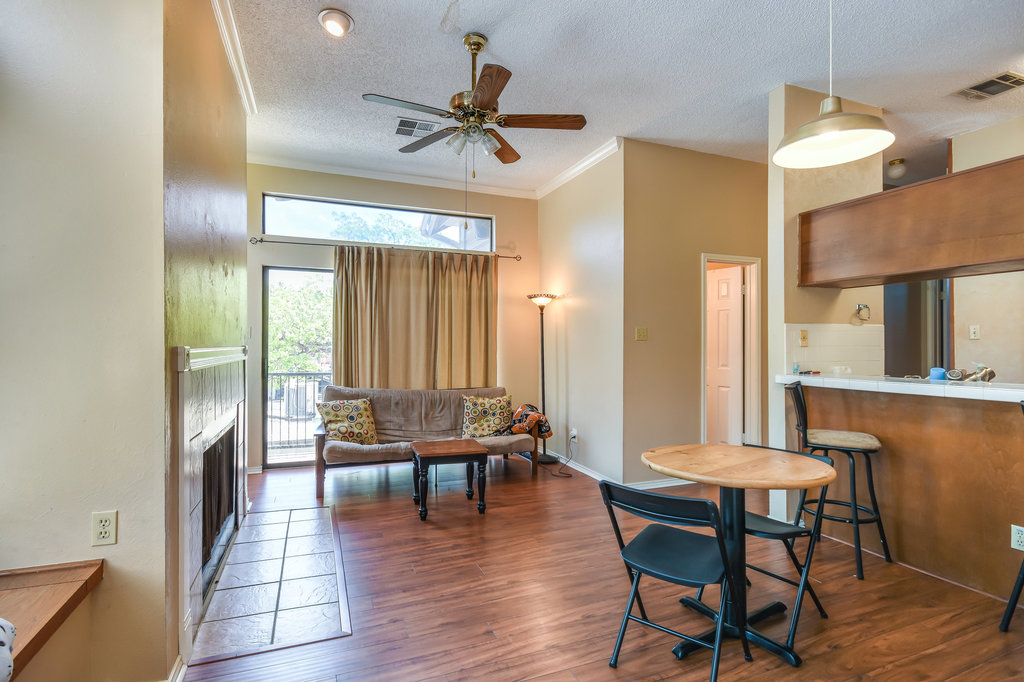 2802 Nueces #312 Austin, Texas 78705