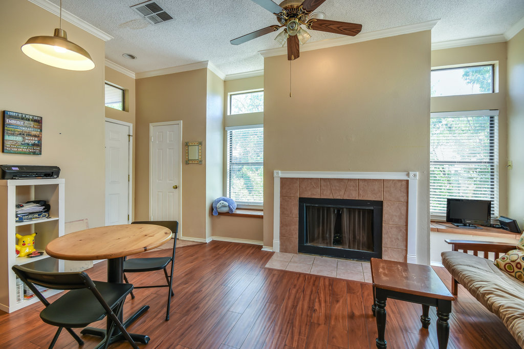 2802 Nueces #312 Austin, Texas 78705
