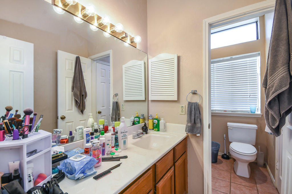 2802 Nueces #312 Austin, Texas 78705