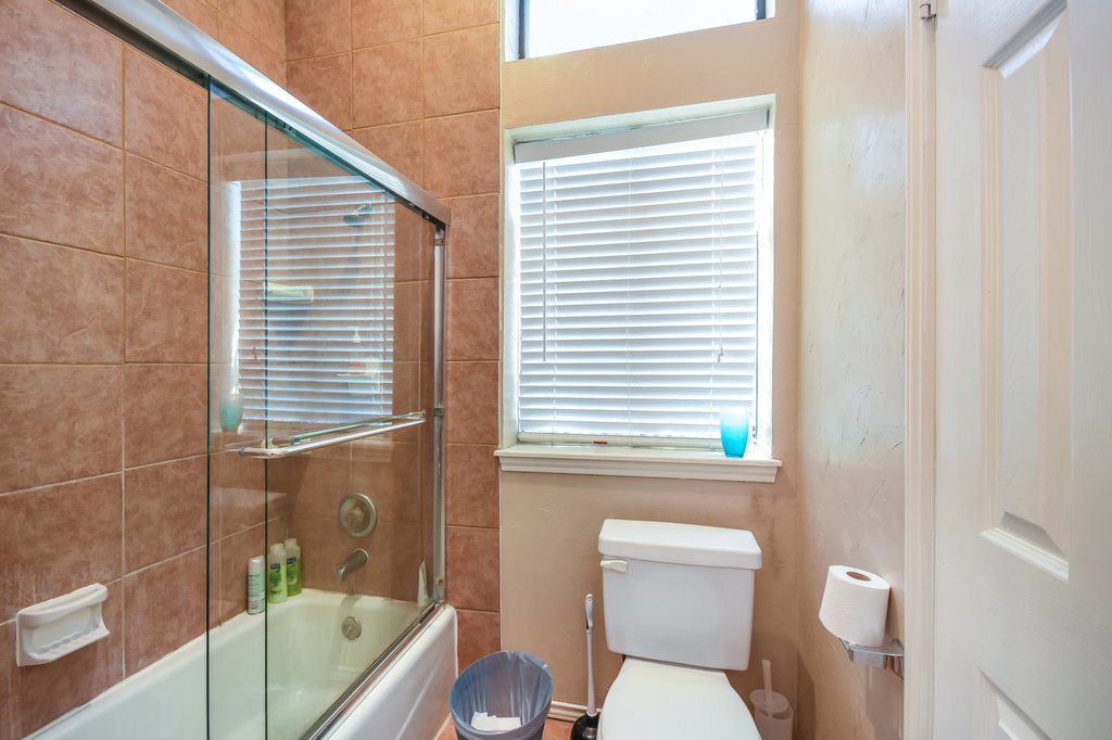2802 Nueces #312 Austin, Texas 78705