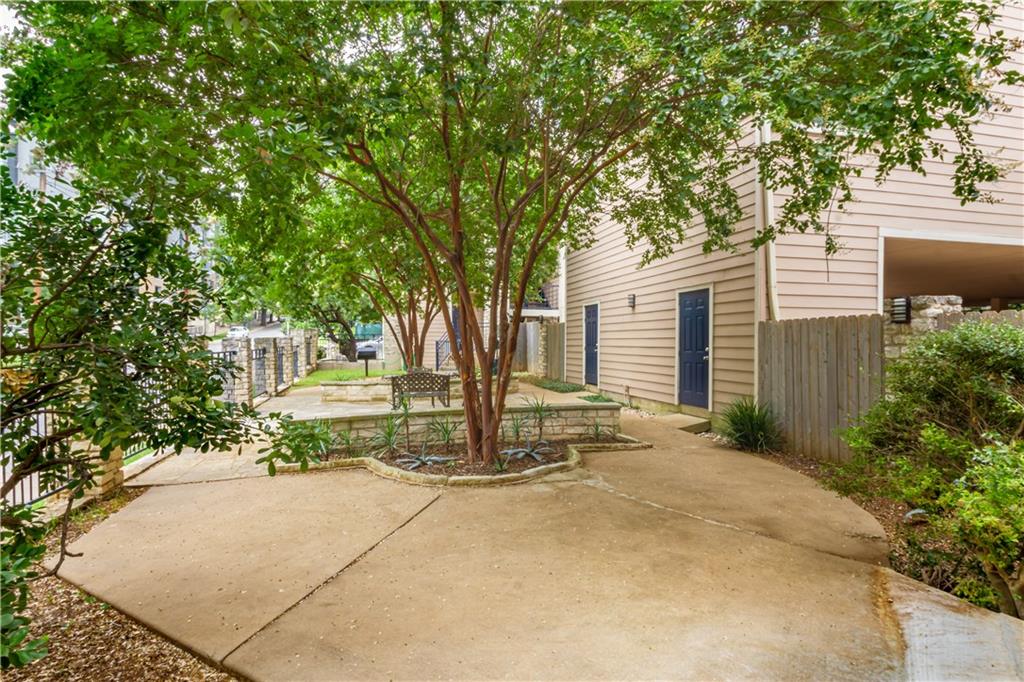 2414 Longview #301 Austin, Texas 78705