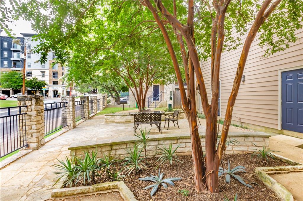2414 Longview #301 Austin, Texas 78705