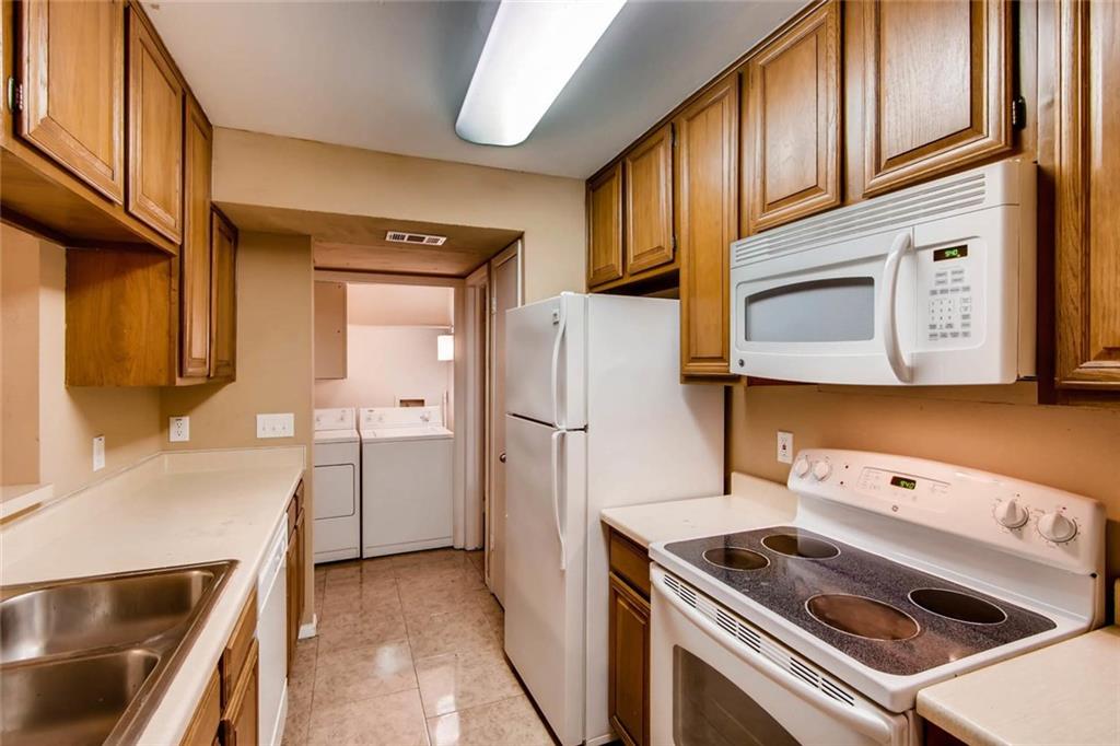 806 W 24th #314 Austin, Texas 78705