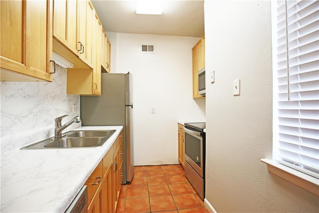 2408 Longview #212 Austin, Texas 78705