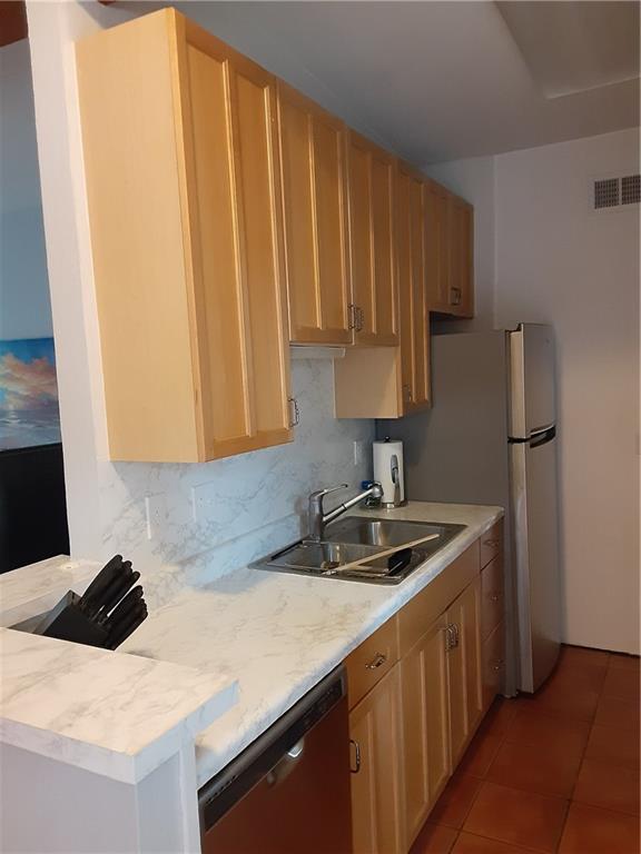 2408 Longview #212 Austin, Texas 78705