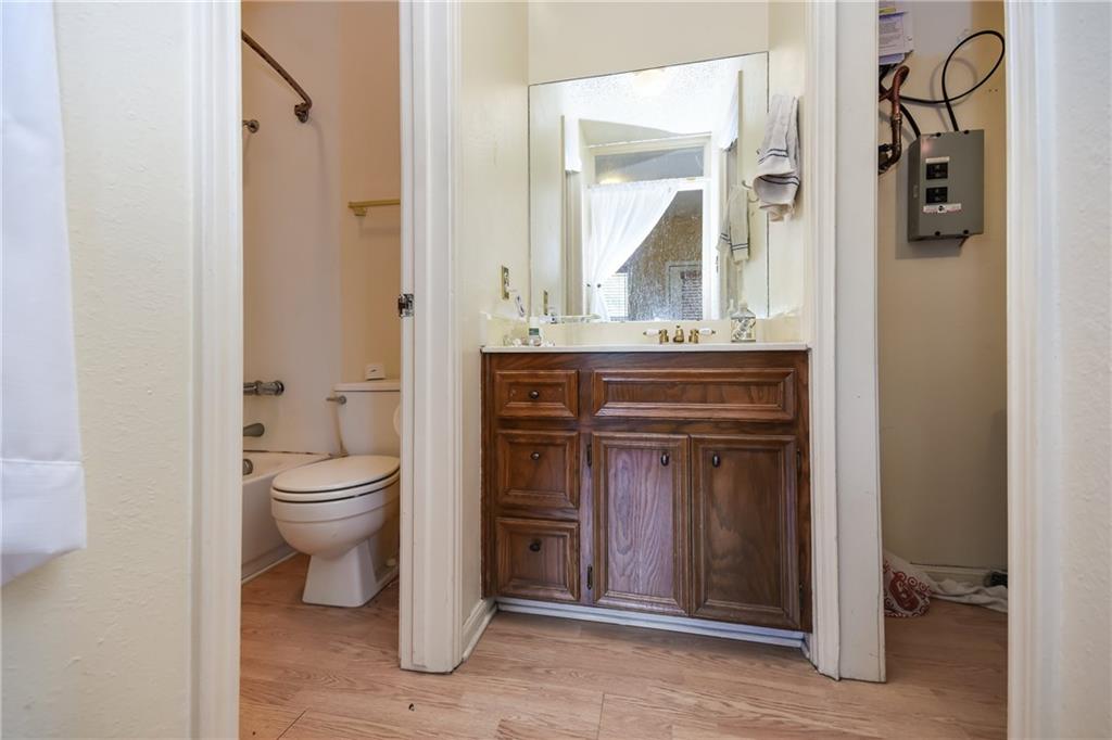 3115 Tom Green #404 Austin, Texas 78705