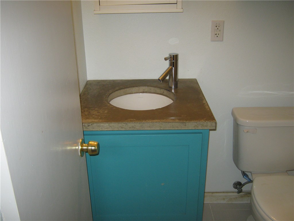 803 W 28th #202 Austin, Texas 78705