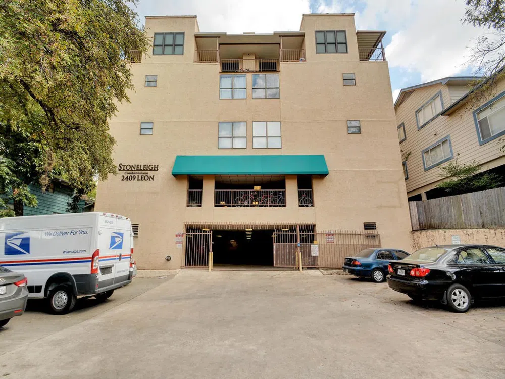 2409 Leon #207 Austin, Texas 78705