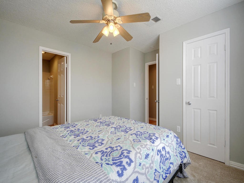 2409 Leon #207 Austin, Texas 78705
