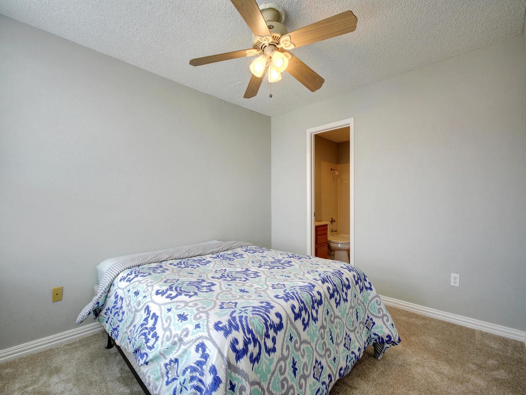 2409 Leon #207 Austin, Texas 78705