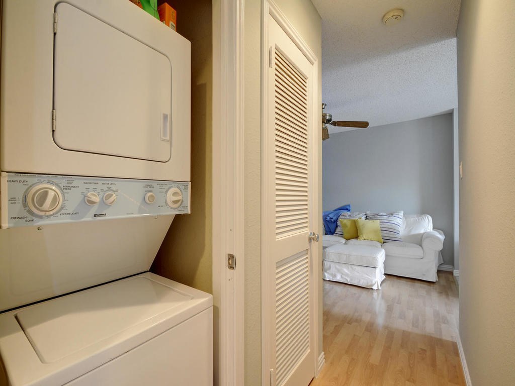 2409 Leon #207 Austin, Texas 78705