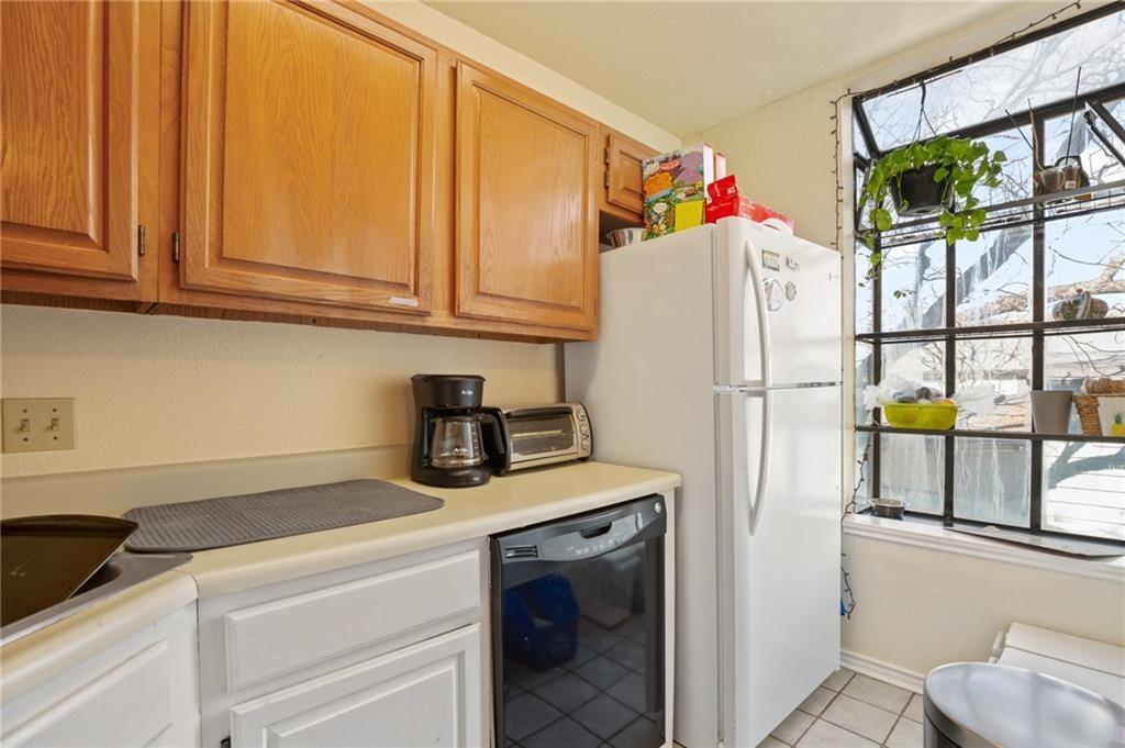 2409 Leon #101 Austin, Texas 78705