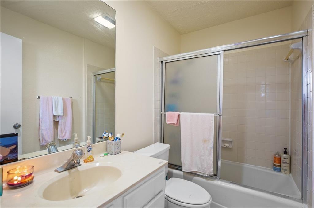 2409 Leon #101 Austin, Texas 78705