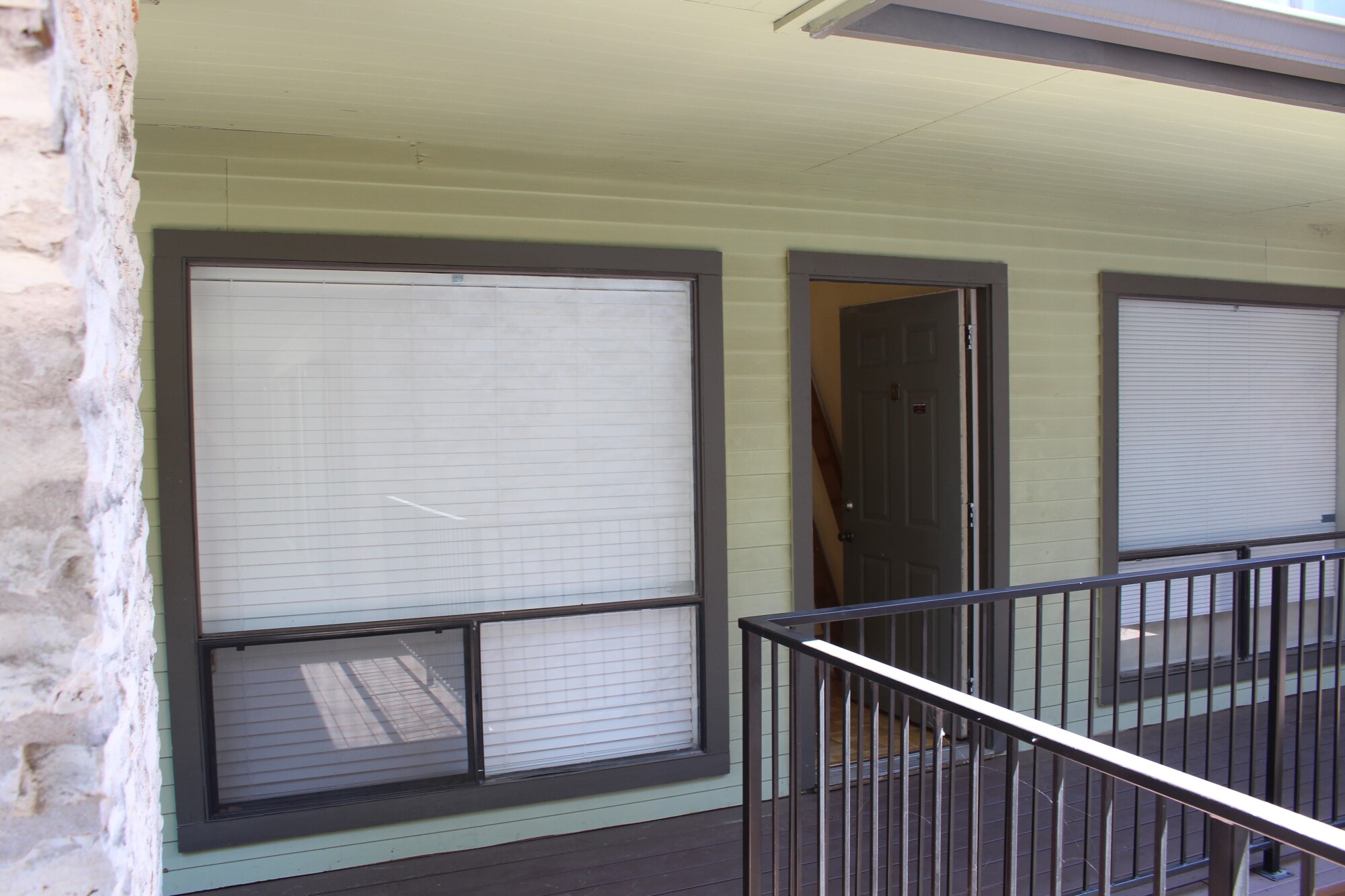 2815 Rio Grande #212 Austin, Texas 78705