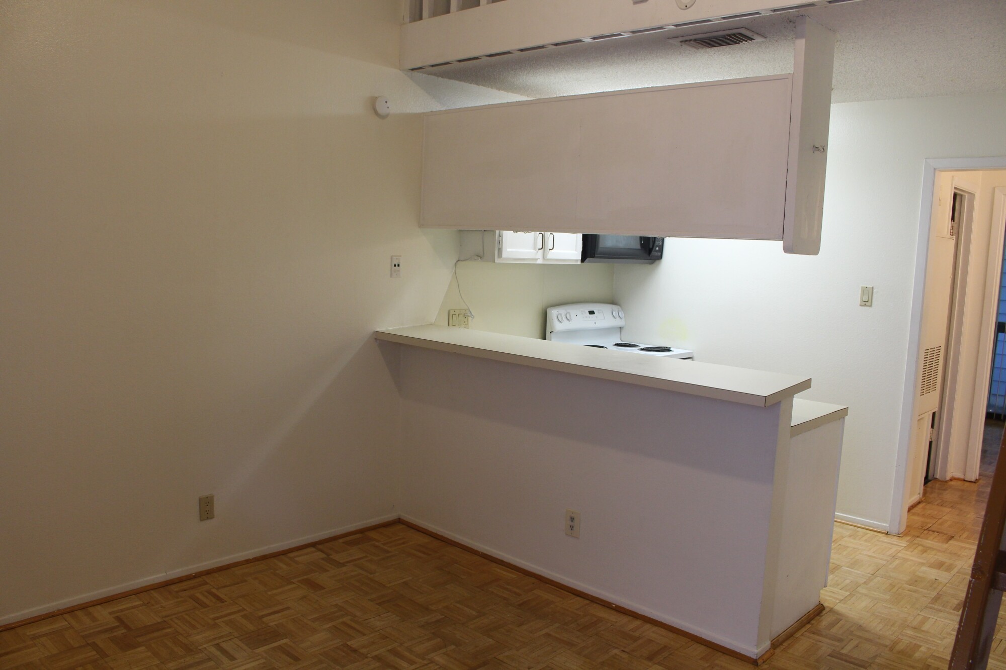 2815 Rio Grande #212 Austin, Texas 78705