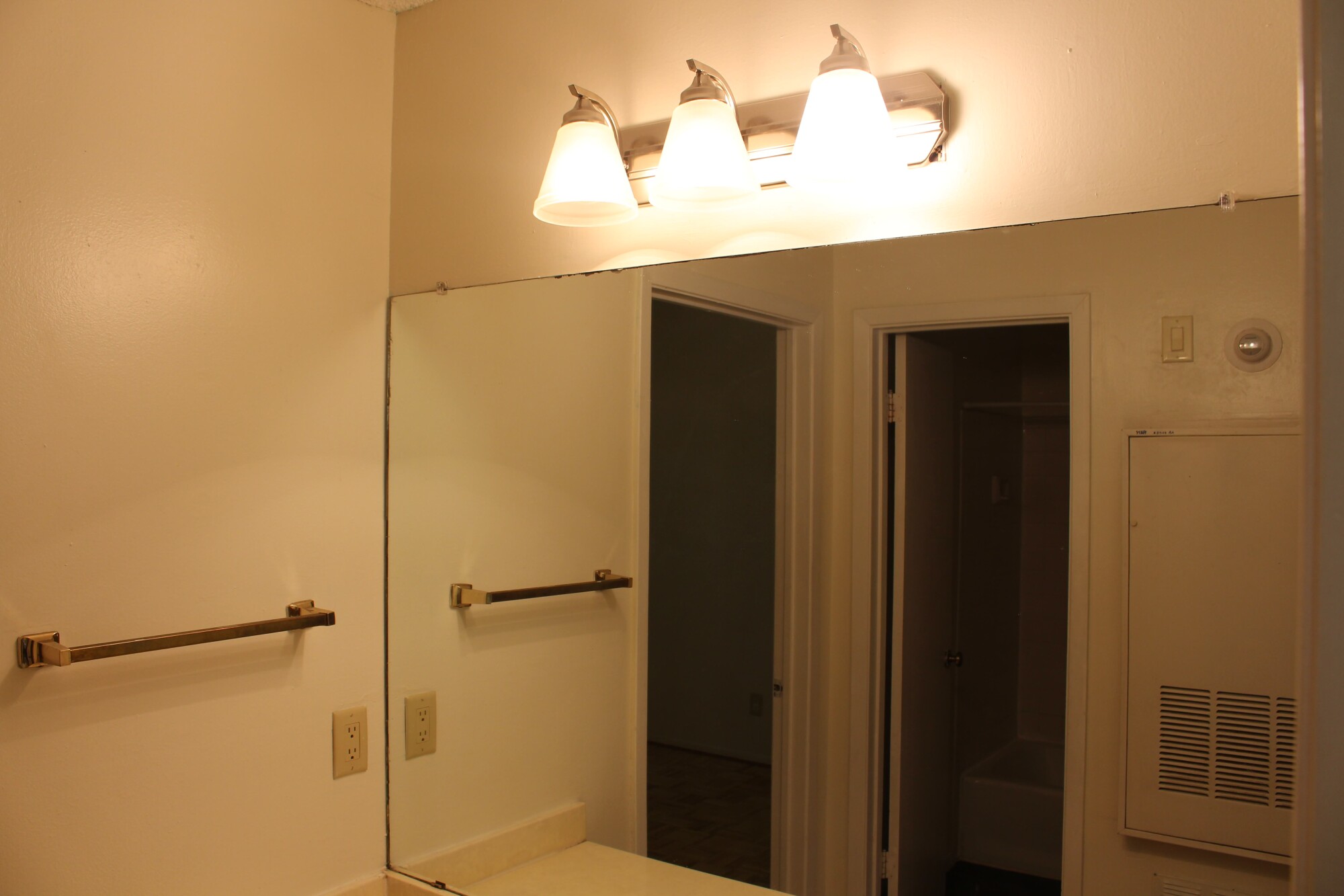 2815 Rio Grande #212 Austin, Texas 78705