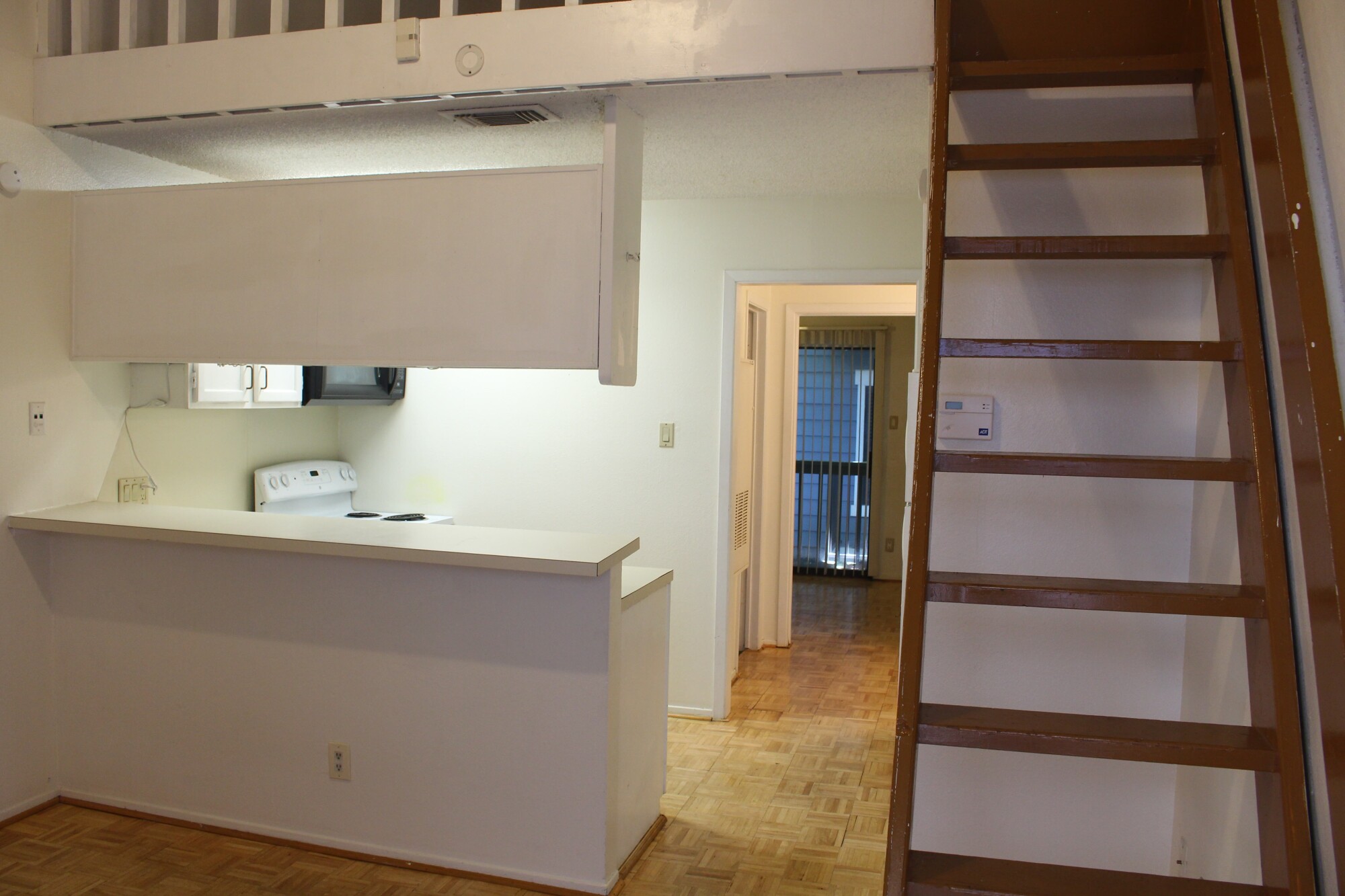 2815 Rio Grande #212 Austin, Texas 78705