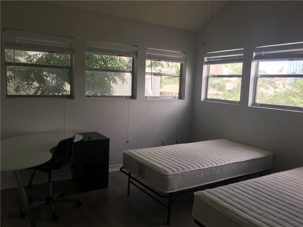 2311 Nueces #303 Austin, Texas 78705