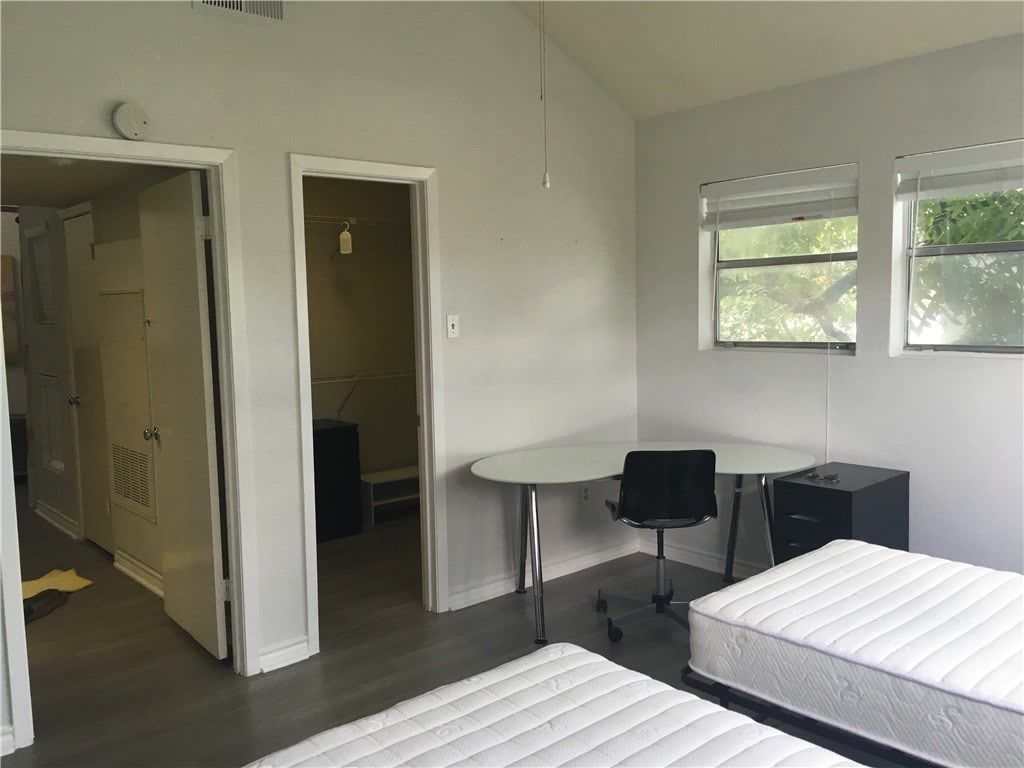 2311 Nueces #303 Austin, Texas 78705